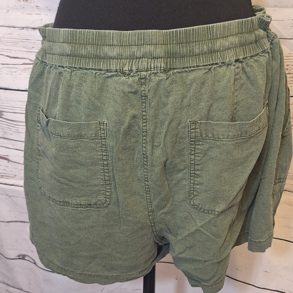 #1642 Torrid Linen Blend Olive Green Women's Casual Shorts Sz 2 ( 18/2X) - Picture 4 of 10